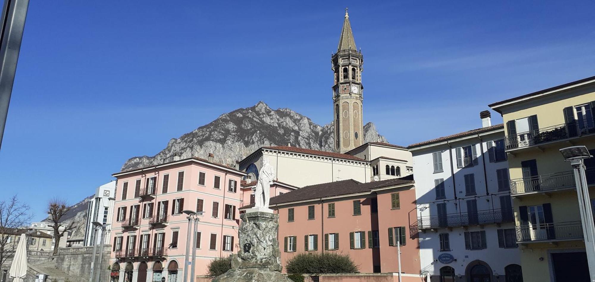 Bed and Breakfast Palazzo Novecento Centro Storico à Lecco Extérieur photo