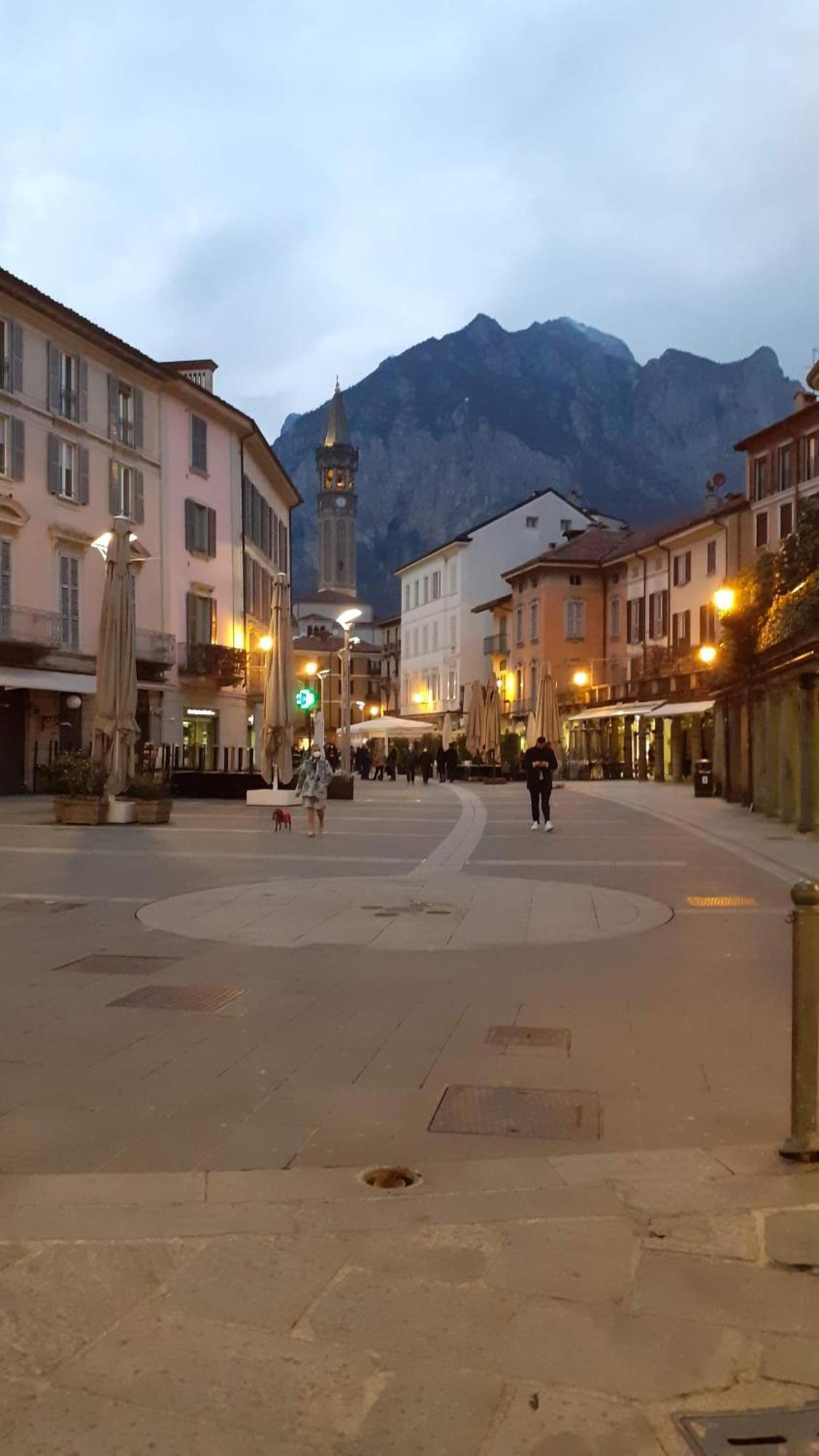 Bed and Breakfast Palazzo Novecento Centro Storico à Lecco Extérieur photo